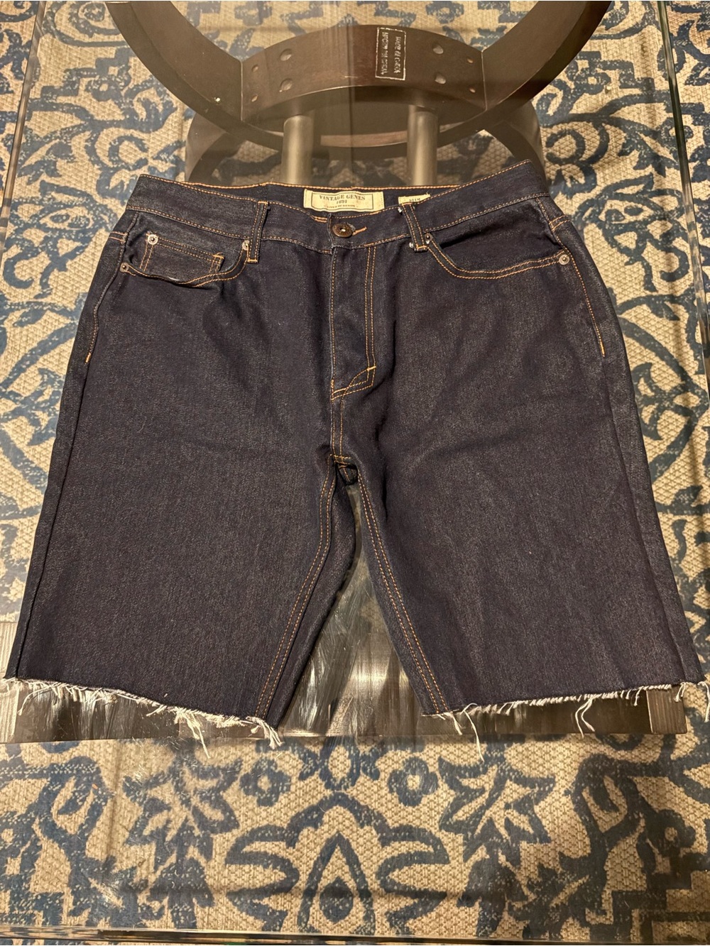 Men's Indigo Raw-Hem Denim Shorts